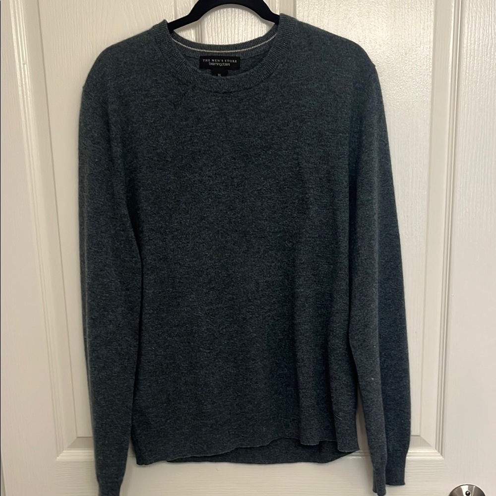 Bloomingdale's Gray Cashmere Crewneck Sweater